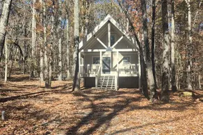 Robin's Nest with hot tub (sleeps 4 ) - Image 2