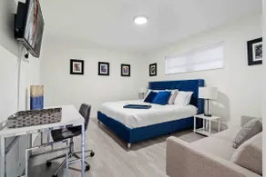 Private pool & games- 4 miles to Hard Rock Stadium - Image 4