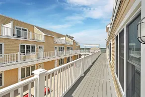 Ashworth Escape | Walk To Beach | Private Balcony - Image 4