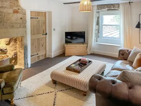 The Hermit Inn Hideout - Image 4