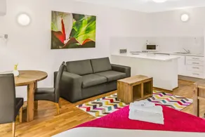 Spacious Studio in Cairns City - Image 2
