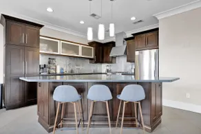 Gorgeous Apt - Walk to Stadium & Lansing Center - Image 5