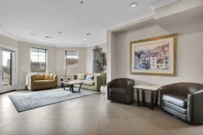 Gorgeous Apt - Walk to Stadium & Lansing Center - Image 3