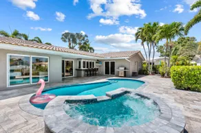 Mins to Beach with Dock | Heated Pool & Jacuzzi - Image 5