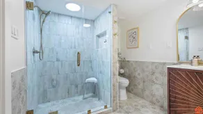 Swiftie Suite Beach Getaway Studio - Image 3