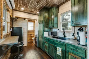 The GlampBox. Lakefront, 20acres, Starlink Wifi! - Image 4