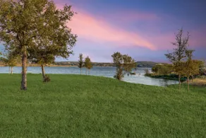 The GlampBox. Lakefront, 20acres, Starlink Wifi! - Image 2