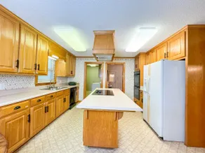 HUGE Theater Room~ Private Farm Stay- Sleeps 10 - Image 4
