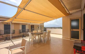 Penthouse with a view of Vesuvius - Image 2
