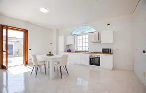 Penthouse with a view of Vesuvius - Image 4