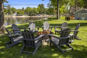 Lakeside Lodge - Game Cave, Golf Greens! Sleeps 17 - Image 4