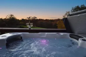 Pets? YES! Pool Table | Hot Tub | Fast Wi-Fi - Image 4