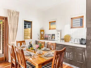 Queenslander w/ large and comfy Patio/ family Home - Image 3
