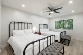 New Modern apt, vacation or long stay - Image 4