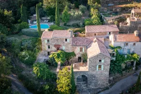 Style, comfort & nature with pool & views - Image 2