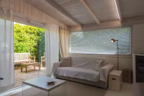 Sea Green Studio Apartment - Image 4