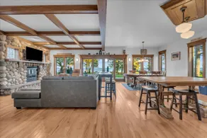 Craftsman Lakefront Family Retreat w Great Views! - Image 4