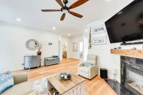 3 Mi to Beaches! Charming Bluffton Escape w/ Yard - Image 5