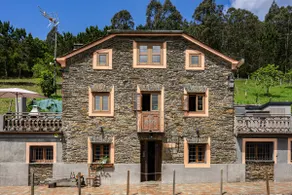 Casa vacanze 'Mirador Del Navia' con vista sulle montagne, terrazza privata e Wi-Fi - Image 3