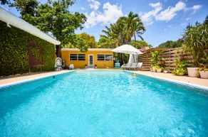 FIFA HQ: 8mi to Stadium | Sleeps 10 | Pool & Games - Image 2