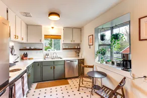Vibrant Tacoma Retreat, Near Point Defiance Park! - Image 2