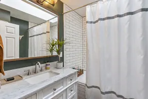 Sandy Escape | Historic | Patio | Free Massage - Image 4