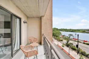 Battleship view, fireplace Free Parking! Riverwalk - Image 4