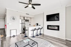 Battleship view, fireplace Free Parking! Riverwalk - Image 2