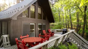 Dog-Friendly Chalet w/Hot Tub, Fire Pit & Deck - Image 5