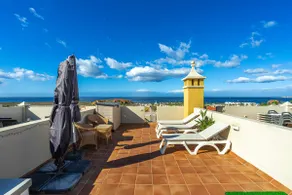 Cosy Apartment Rooftop Terrace - Image 2