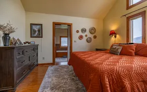 Southfork Sky-Pet Friendly, Mountain & Lake Views - Image 2