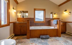 Southfork Sky-Pet Friendly, Mountain & Lake Views - Image 5