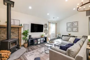 Game Room & Patio: Picturesque Home in Sonora - Image 4