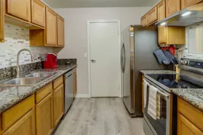 2BR Condo with patio, Heated Pool, Spa & Gym Acces - Image 5