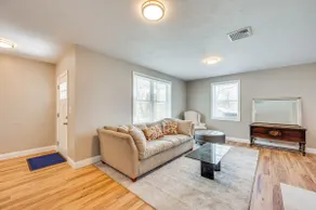 New Hampshire Abode w/ Mountain Views, Near Skiing - Image 4