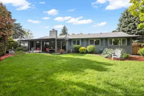 Incredible Singe Level Layout w/ Immaculate Fenced - Image 4