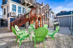 The Octopus House: Coastal Chic 2BR - Sleeps 6 - Image 3
