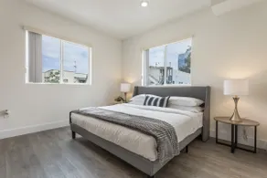 Stylish DTLA Home With Views - Image 4