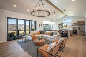 Luxury/Seasonal pool/Hot Tub/Fire Pit/Outdoor fun - Image 2