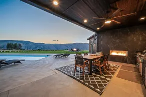 Luxury/Seasonal pool/Hot Tub/Fire Pit/Outdoor fun - Image 5