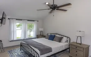 Holley Lake House - Image 4