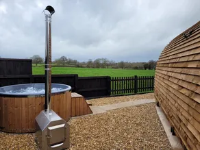 Rural Cosy Cabin with Wood-Fired Hot Tub - Image 4