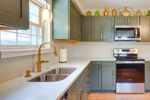 Walkable Thiensville Retreat Near Hiking! - Image 3