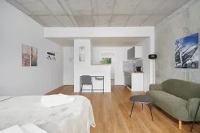 ⑦ Superior Suite with King Size Bed - Image 2