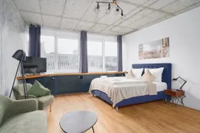 ⑦ Superior Suite with King Size Bed - Image 3