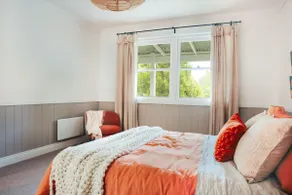 Dorothea- stylishly designed home in Trentham - Image 4