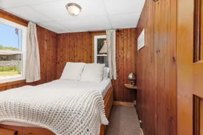 Cozy Cabin for 2- Small walk from Chippewa Lake - Image 4