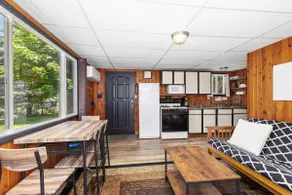 Cozy Cabin for 2- Small walk from Chippewa Lake - Image 5