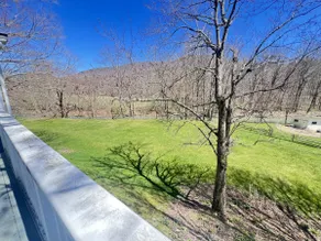 The Riverside Treehouse - Image 3