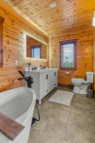 Waterfront Escape | Hot Tub • Kayaks • Fire Pit - Image 3